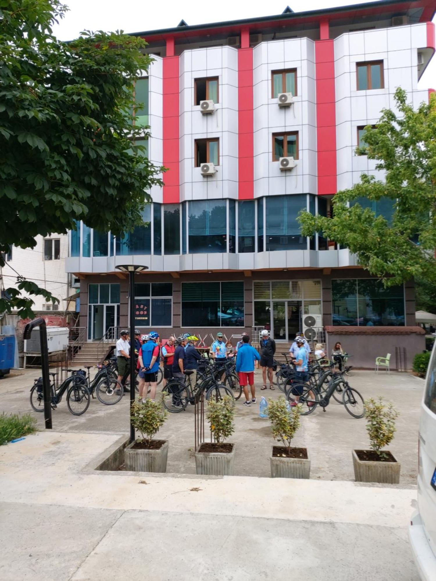 Hotel Piazza Peshkopi Exterior photo