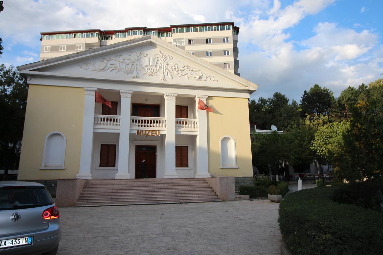 Hotel Piazza Peshkopi Exterior photo