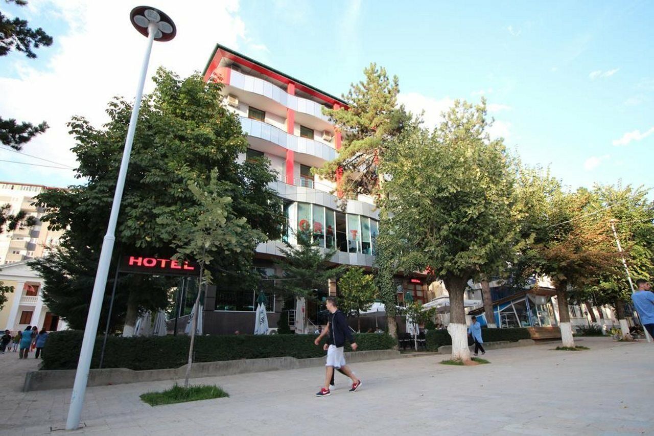 Hotel Piazza Peshkopi Exterior photo